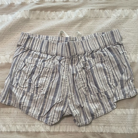 Blue/White Patterned Drawstring Shorts - Picture 3 of 5